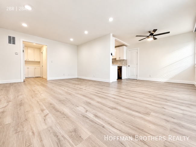 Building Photo - 5311 Hermitage Ave