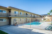 Photo - Palm Court Apartments