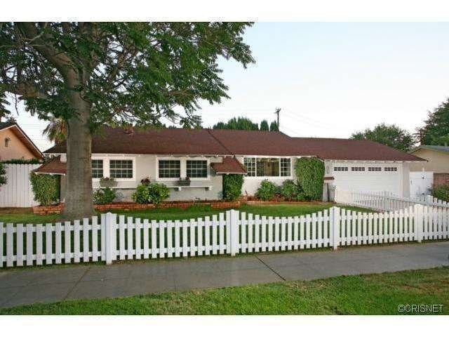 Building Photo - 22114 Strathern St Rental