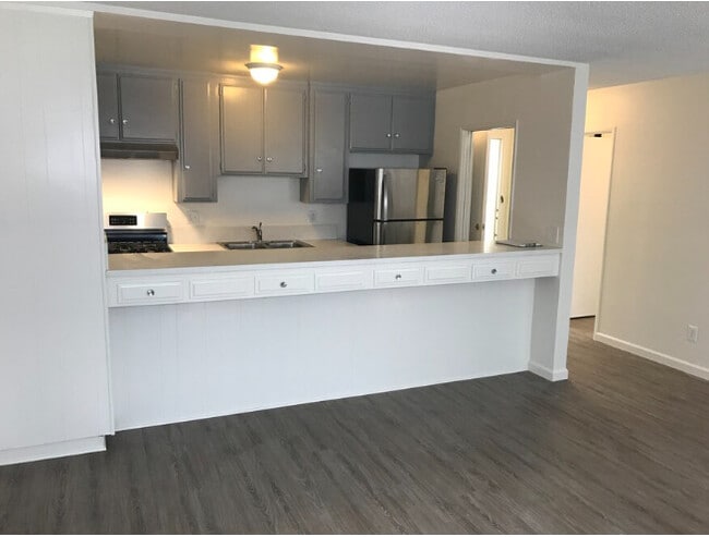 Photo - 229 S Mariposa Ave