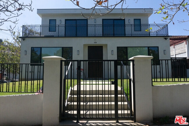 Building Photo - 10360 Ilona Ave Rental