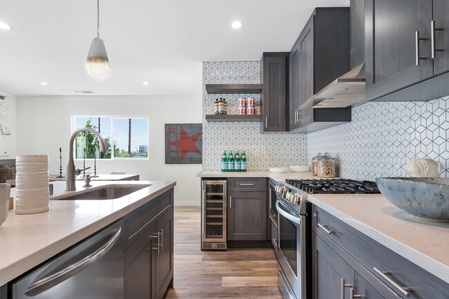 Photo - 4018 Cumberland Ave Unit 4020