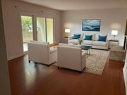 living room - 2020 Idaho Ave Apartments