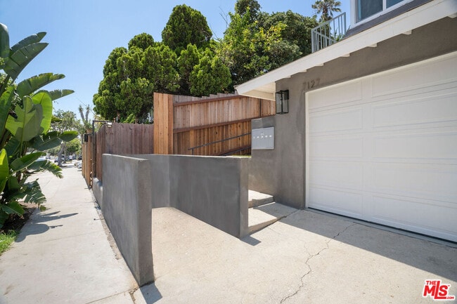 Photo - 7131 Ramsgate Ave