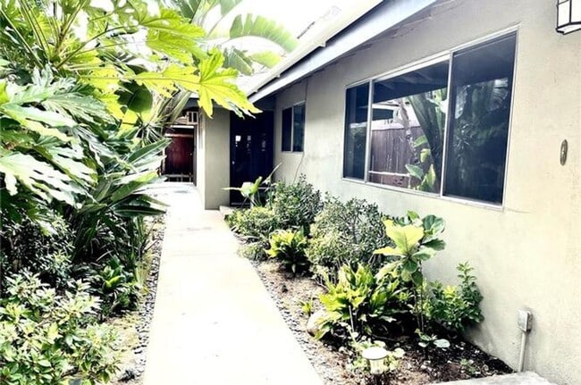 Photo - Beautiful Modern Belmont Shore Home Unit a