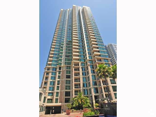Building Photo - Stunning 1 bedroom, 1.5 bath in The Grande... Rental