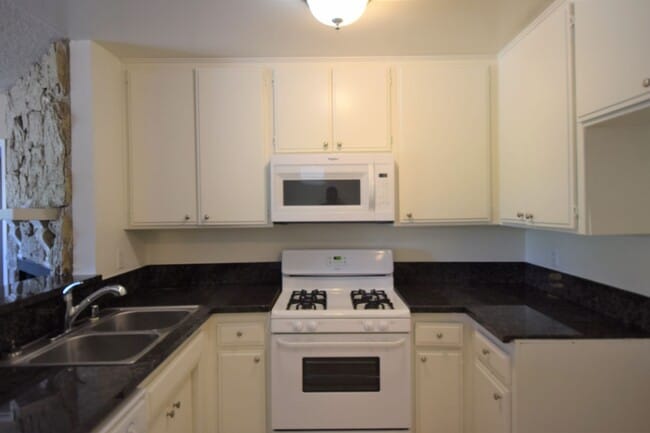 Photo - 12249 Oxnard St Unit 103