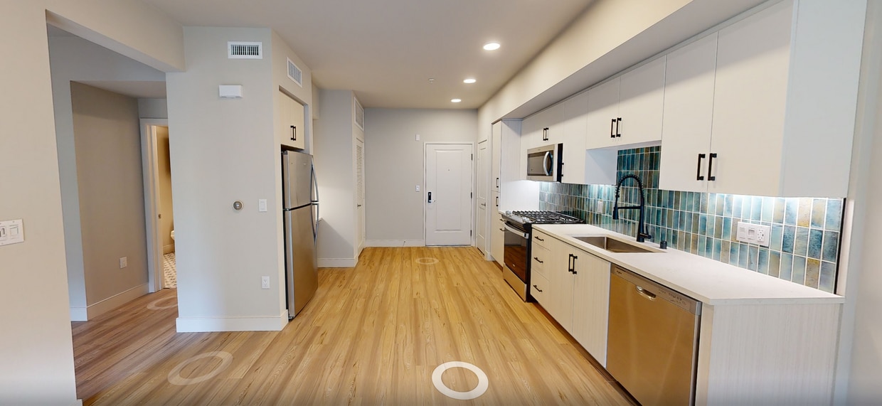 3D Tour - CALIXA Apartment Homes