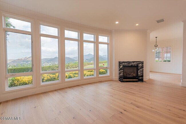 Photo - 2390 Crombie Ct