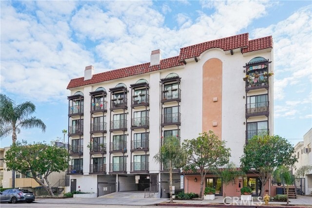 Building Photo - 11162 Camarillo St Unit 106