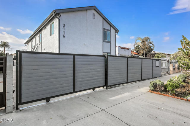 Building Photo - 3116 Casitas Ave