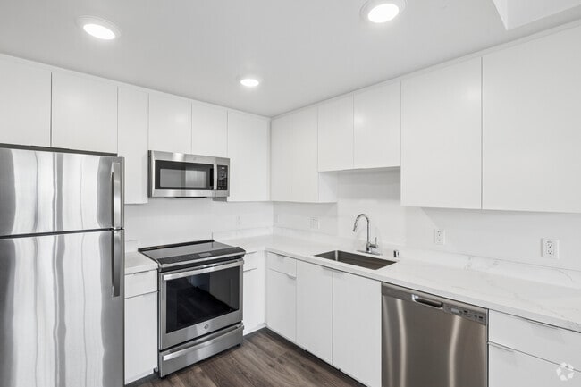 2BR, 2BA - 803SF - Kitchen - El Jardin