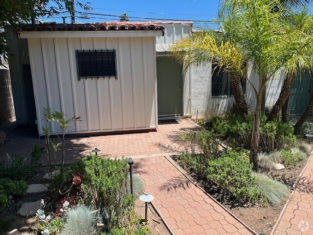 Building Photo - 813 25th St Unit A Rental