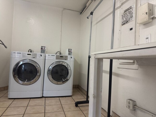 Photo - 1816 N Gramercy Pl