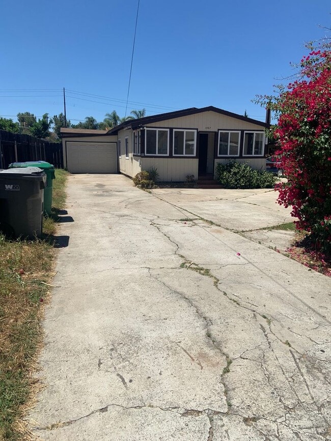 Photo - 1467-1469 Marline Avenue Unit 1467