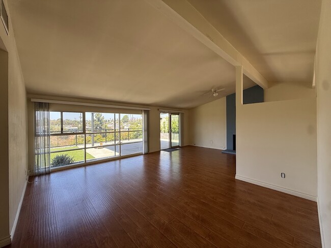 Photo - 9158 Rebecca Ave