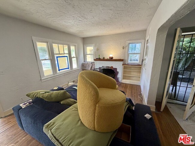 Photo - 14119 Erwin St