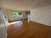 Photo - 445 E Magnolia Blvd