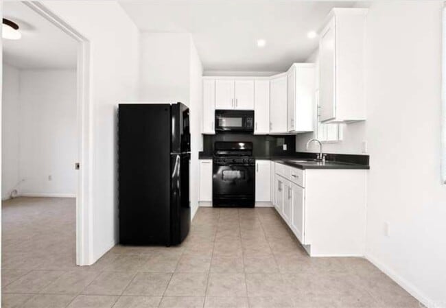 Photo - Charming 1 Bed / 1 Bath ADU with Private Patio in Prime Sylmar Location