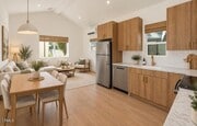 Photo - 789 Elmira St