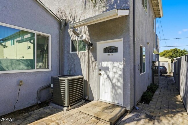 Photo - 6721 1/2 Vineland Avenue Unit