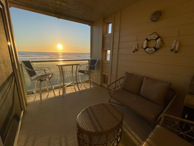 Photo - 3755 Ocean Front Walk Unit 12