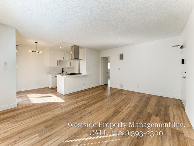 Photo - 4051 Mclaughlin Ave