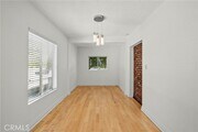 Photo - 17501 Victory Blvd