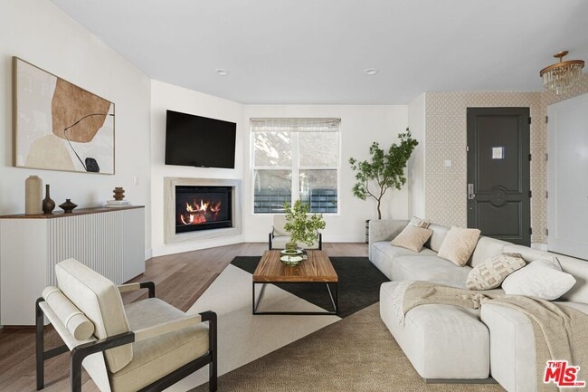 Photo - 1745 S Barrington Ave