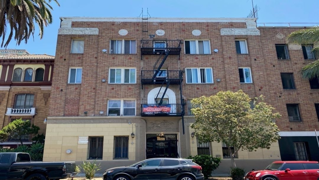 Floor Plan - 3170 - 856 S. Catalina St. - 404