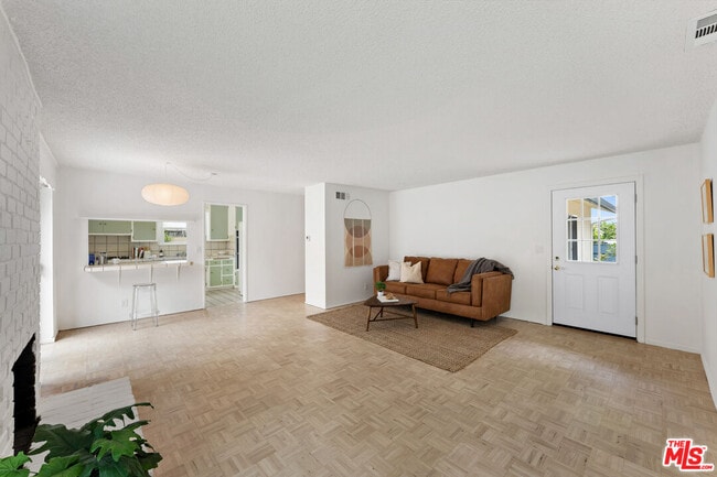 Photo - 22736 Cantlay St