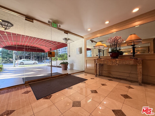 Building Photo - 10751 Wilshire Blvd Unit 603