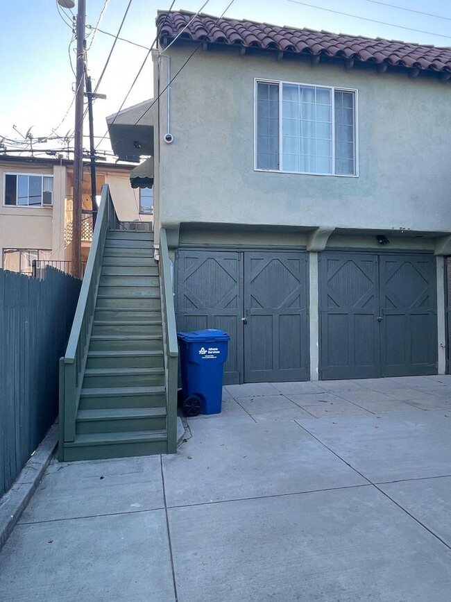 Building Photo - 1163 N Genesee Ave Unit 1163.5