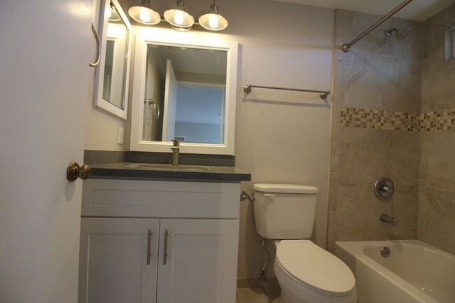 Photo - 227 Avenida Lobeiro