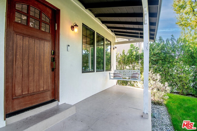 Photo - 13220 Erwin St