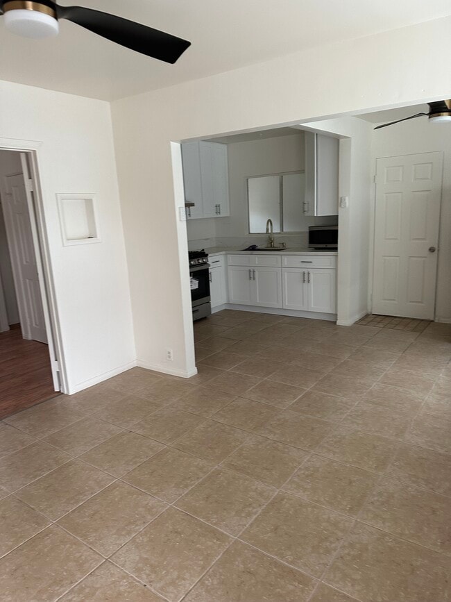 Photo - 2602 Aviation Blvd