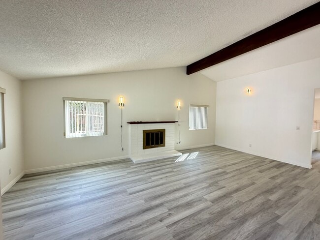 Photo - 3 bed, 2 bath single story home in West Hills