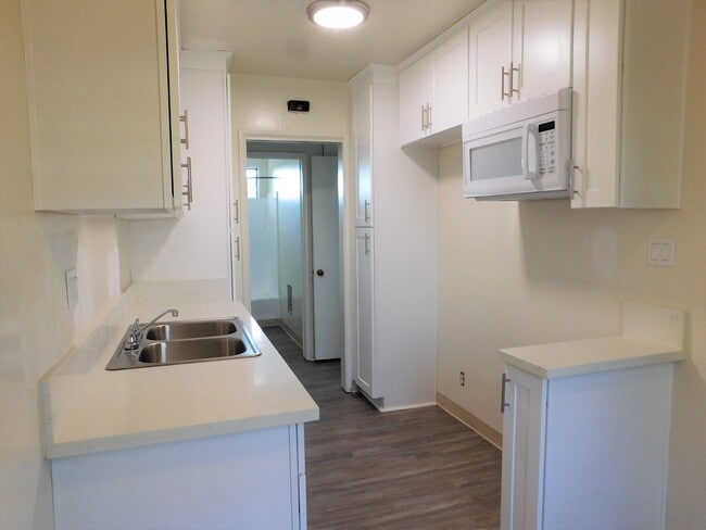 Photo - 5637 Strohm Ave Unit 5637 #7