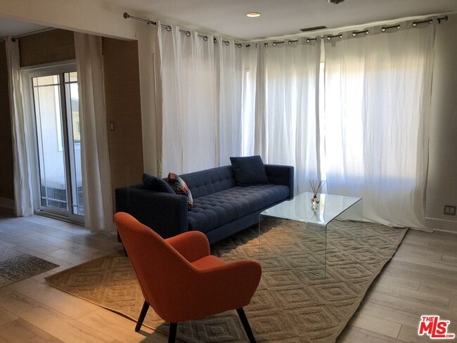 Photo - 1114 23rd St Unit 3