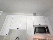 Photo - 754 E 17th St