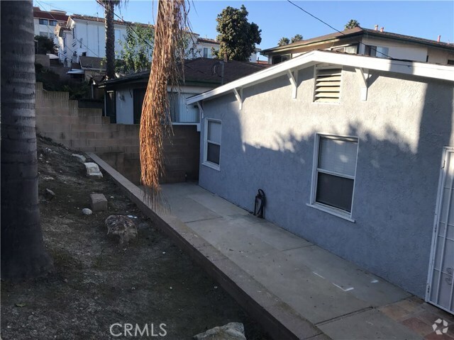 Building Photo - 732 W 21st St Rental
