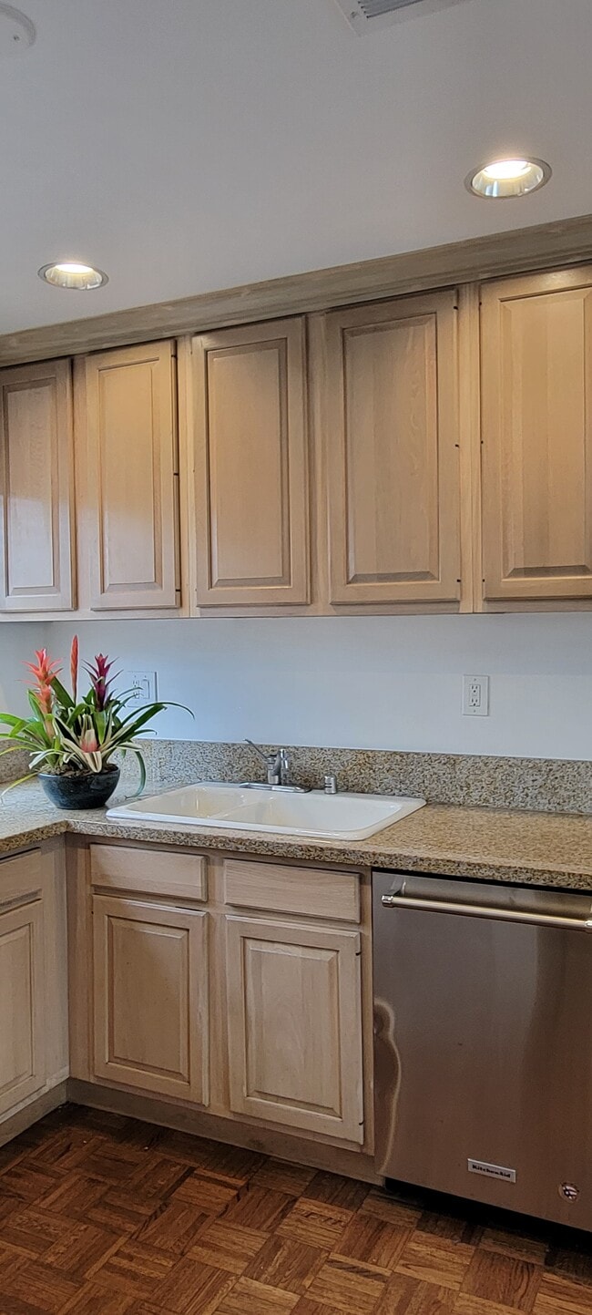 Photo - 17565 Bullock St