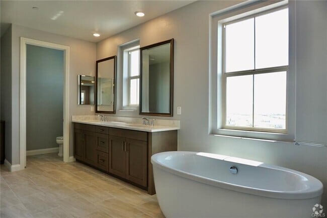 Building Photo - 105 Chronology Rental