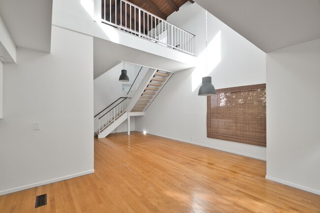 Photo - 4 Bedroom Home on Cul de Sac in Hermosa Beach ** Coming soon 4/21/2026**