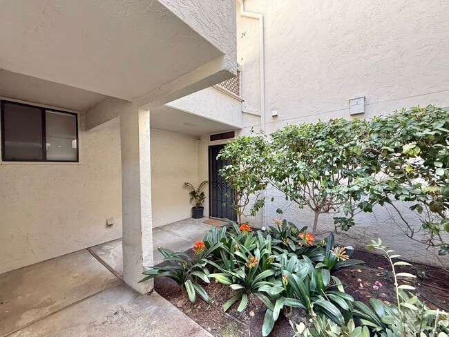 Photo - Great One Bedroom in the heart of Mission Valley! Parking and Laundry!