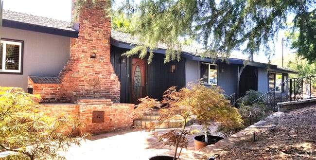 Building Photo - 268 Lake Sherwood Dr Rental