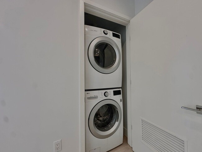 Photo - 5953 Saturn St Unit 306