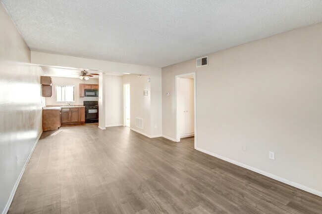 Photo - Chancellor Arms