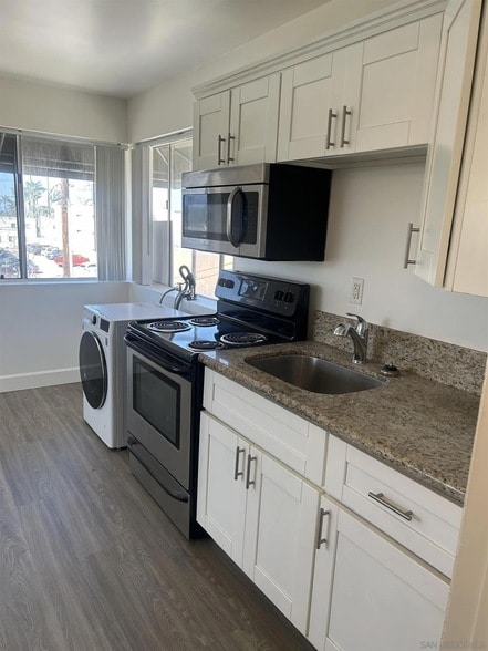 Photo - 3742 Sixth Ave