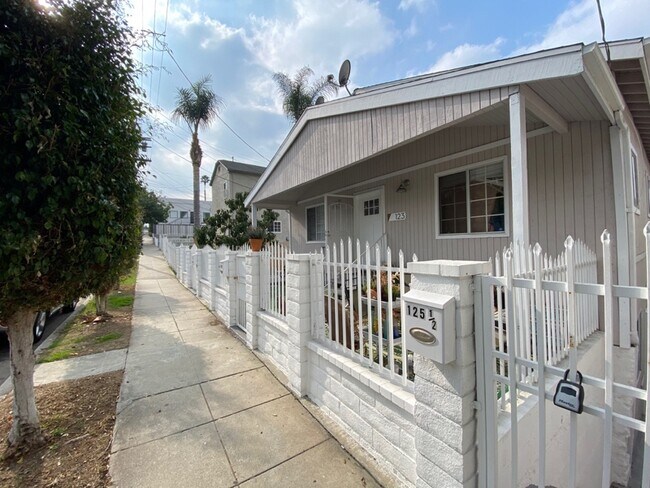 Photo - 125 N Westlake Ave